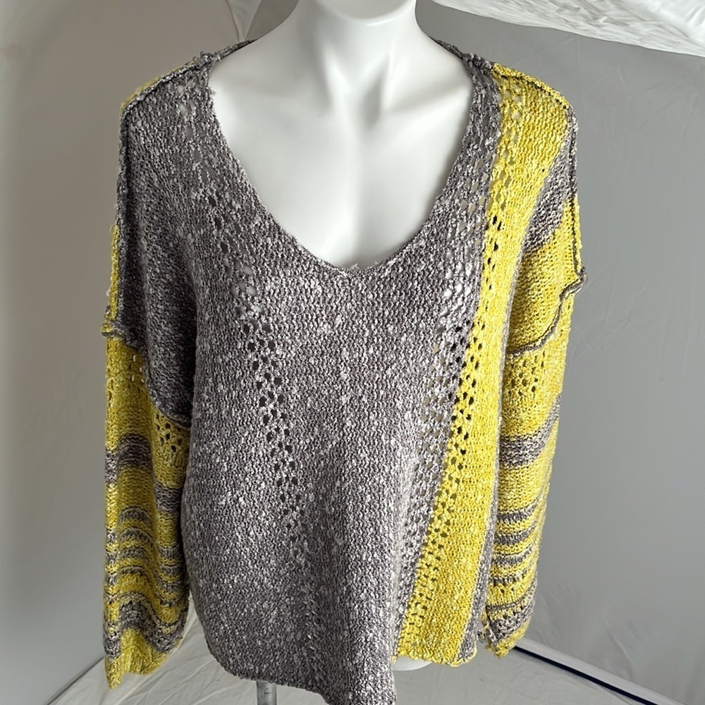 Hem and Thread gray and yellow soft oversized sweater